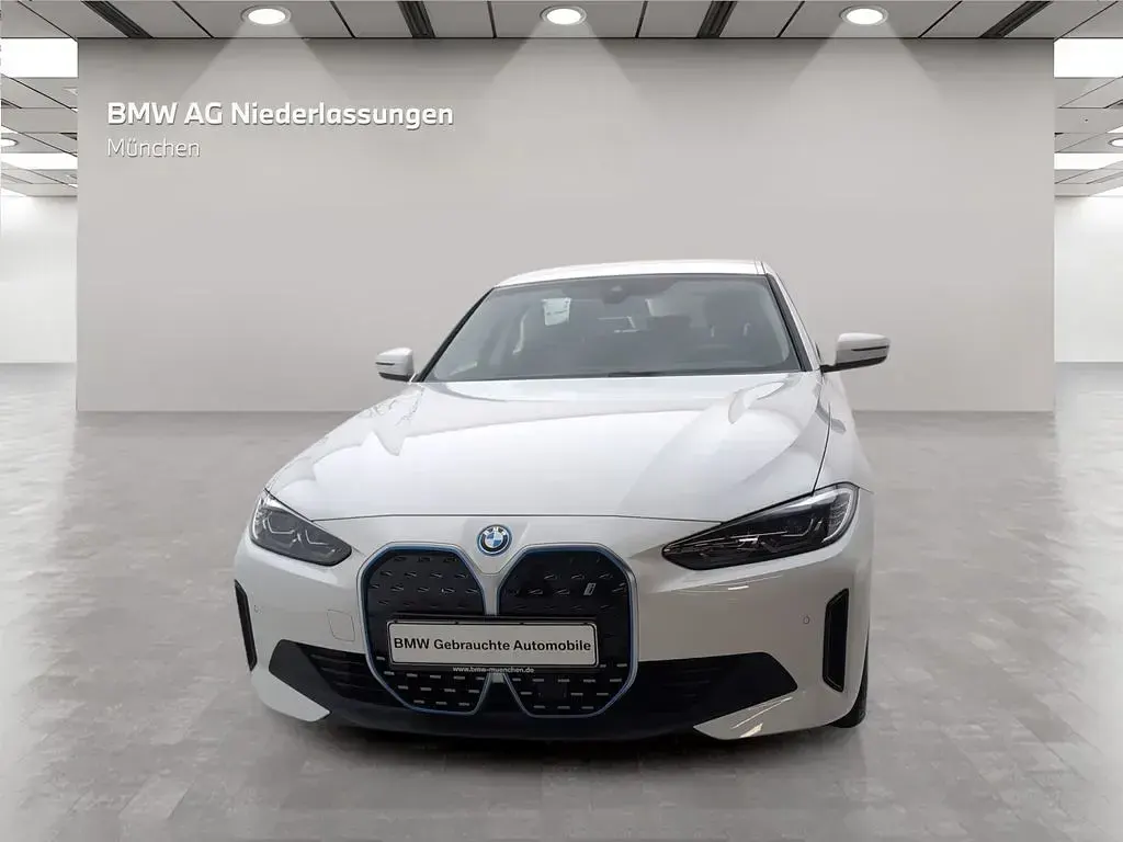 Gebraucht BMW i4 210 kW (286 PS) 2023 Weiß Limousine