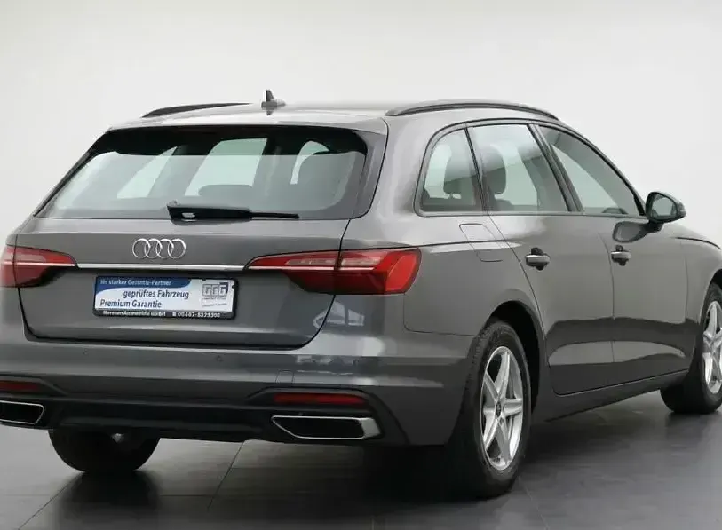 Gebraucht Audi A4 Comfort 163 PS (119 kW) 2021 Grau Kombi