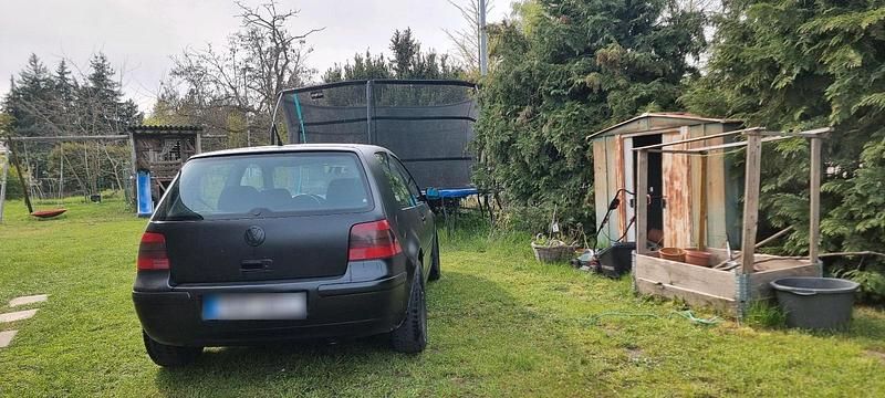 Second-hand VW Golf 116 CP (85 kW) 2000 Negru Coupe