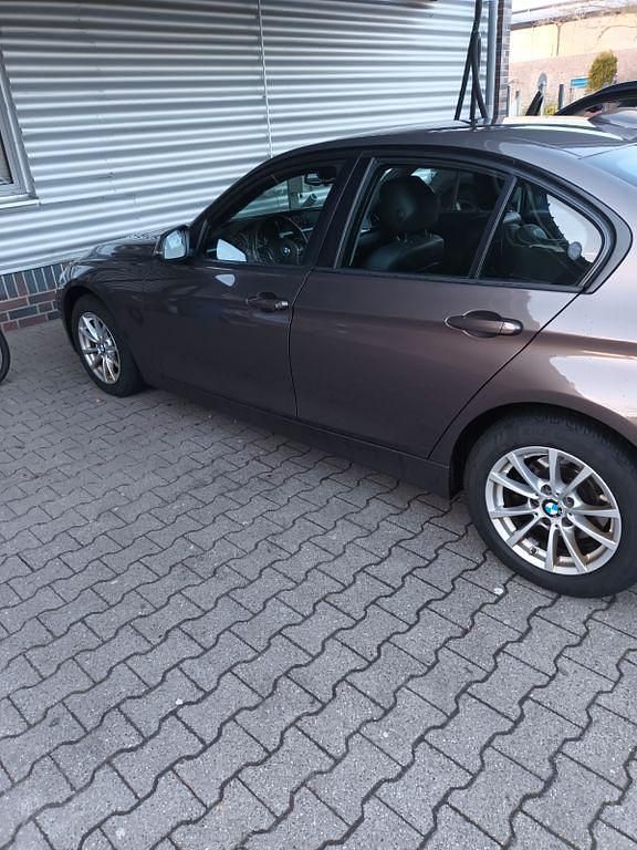 Gebraucht 2015 BMW 320 Limousine | 8.900 € (Etwas zu teuer) - Bild 1/4