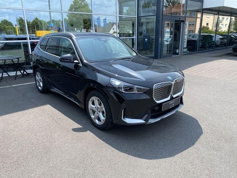 Gebraucht BMW iX1 xLine 225 kW (306 PS) 2025 Schwarz SUV