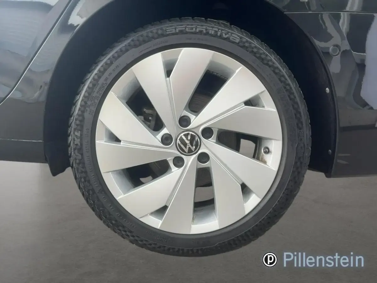Gebraucht VW Golf VIII Style 150 PS (110 kW) 2024 Schwarz Kombi