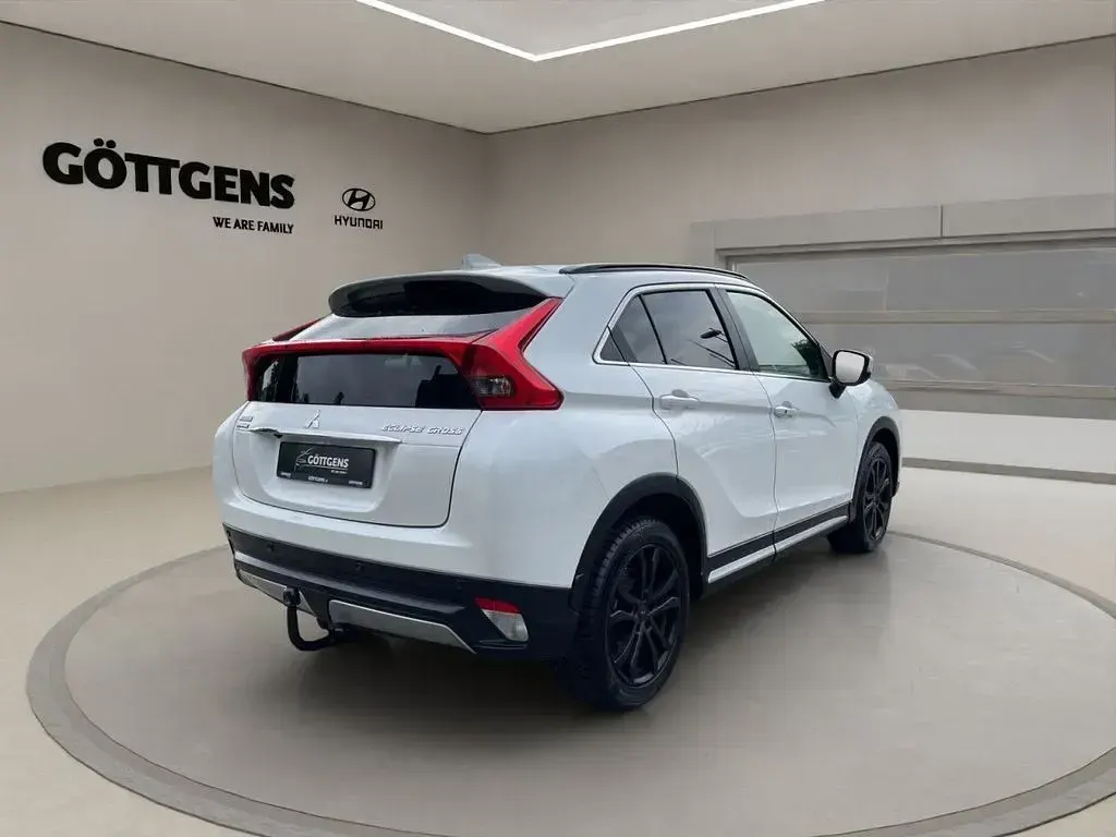 Gebraucht Mitsubishi Eclipse Cross Top 163 PS (119 kW) 2019 Weiß SUV