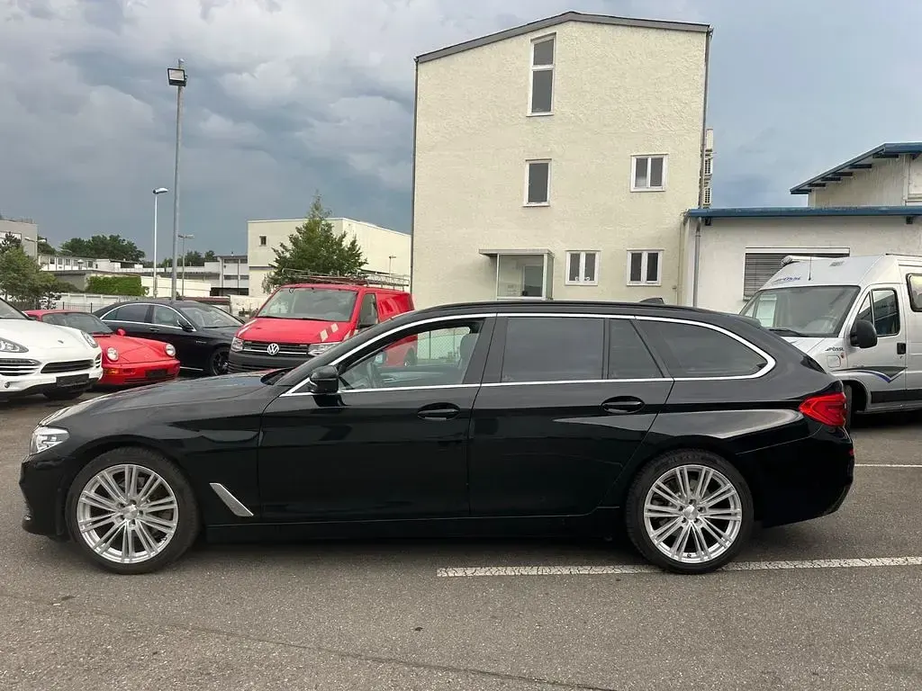 Gebraucht BMW 520 Performance 190 PS (139 kW) 2019 Schwarz Kombi