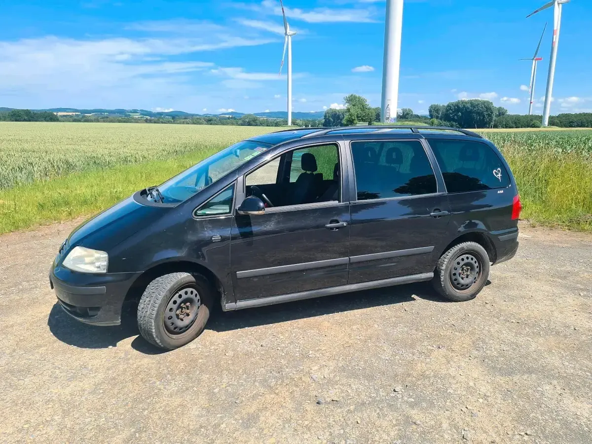 Gebraucht VW Sharan 131 PS (96 kW) 2004 Schwarz Van / Kleinbus