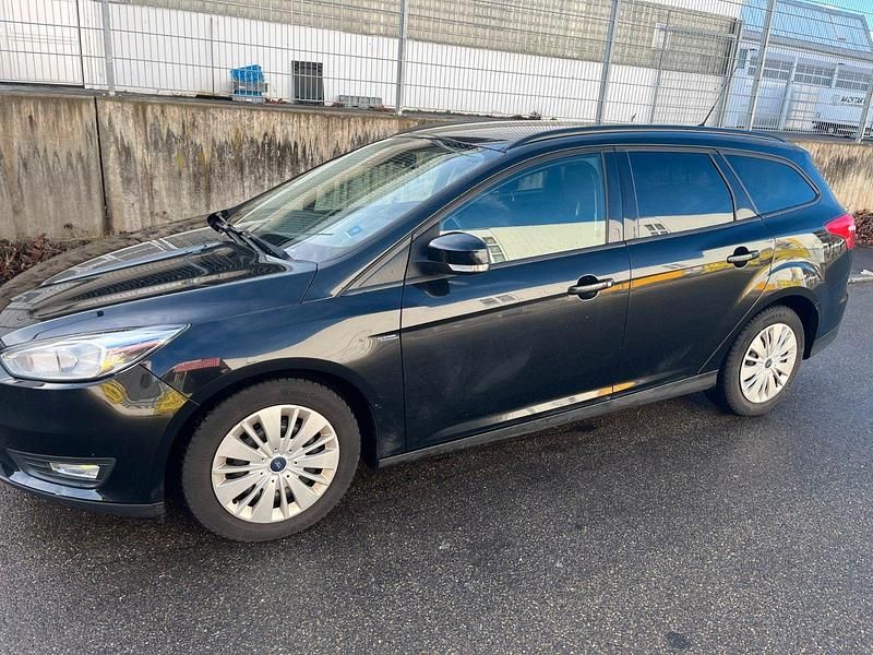 Gebraucht Ford Focus Business Edition 125 PS (91 kW) 2015 Schwarz Kombi