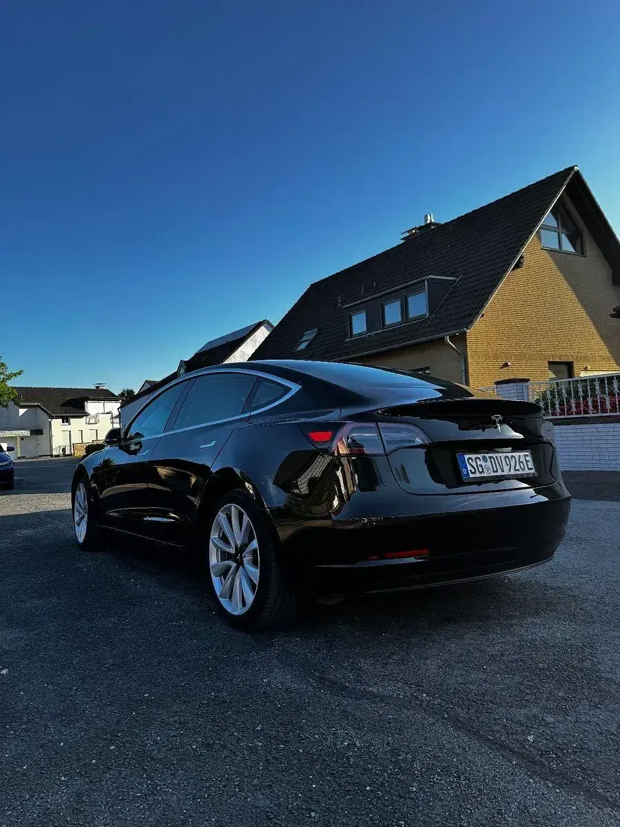 Occasion Tesla Model 3 Standard Range Plus 239 kW (325 PK) 2019 Zwart Sedan