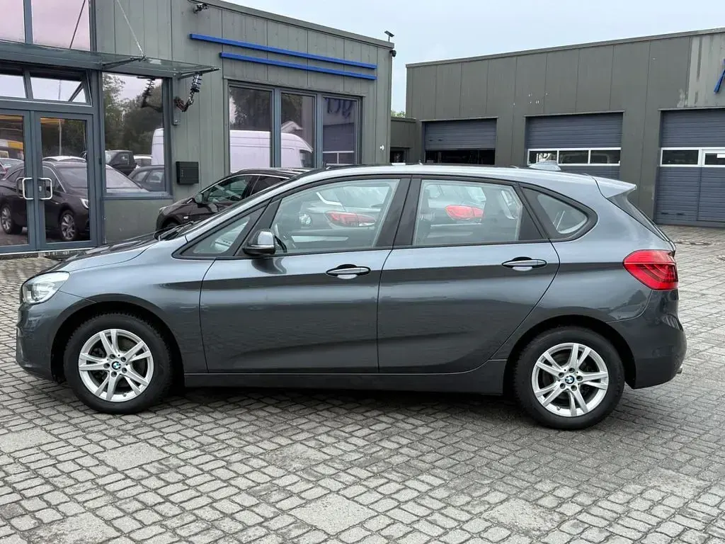 Gebraucht BMW 218 Active Tourer 136 PS (100 kW) 2016 Grau Van / Kleinbus