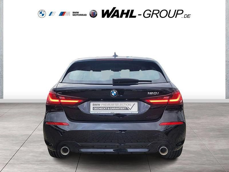 Gebraucht BMW 120 Advantage 178 PS (130 kW) 2022 Schwarz Kleinwagen