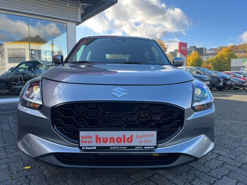 Neu Suzuki Swift Comfort 83 PS (61 kW) 2025 Silber Kleinwagen