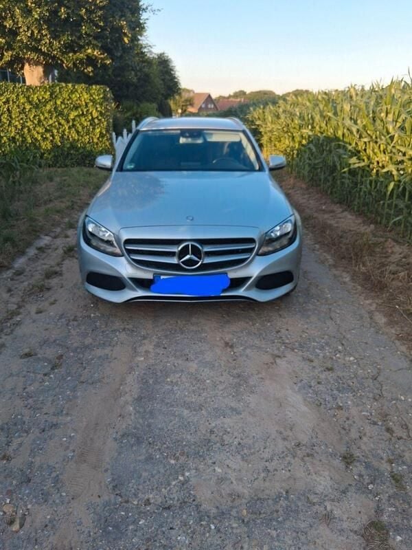 Silber Gebraucht 2017 Mercedes C220 Kombi | 21.500 € (Fairer Preis) - Bild 1/4