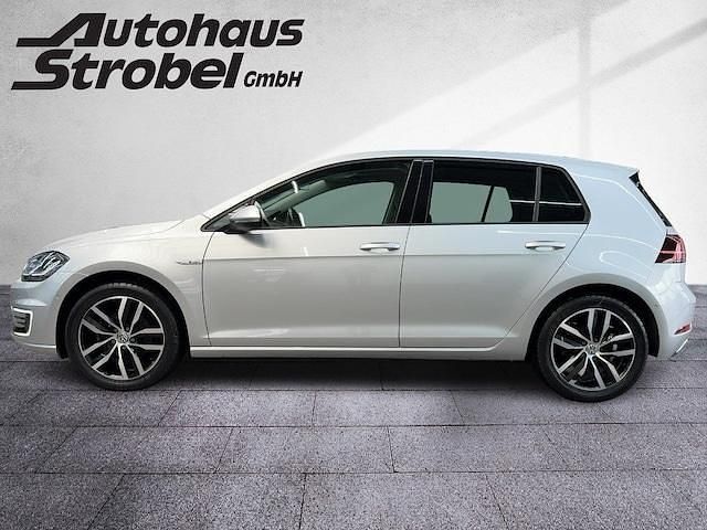 Gebraucht VW e-Golf 100 kW (136 PS) 2020 Kleinwagen