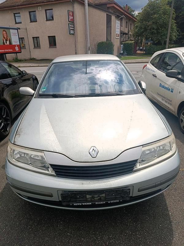 Silber Gebraucht 2004 Renault Laguna II Limousine | 1.000 € (Guter Preis) - Bild 1/4