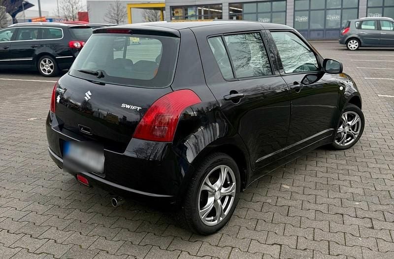 Gebraucht Suzuki Swift 102 PS (75 kW) 2006 Schwarz Kleinwagen