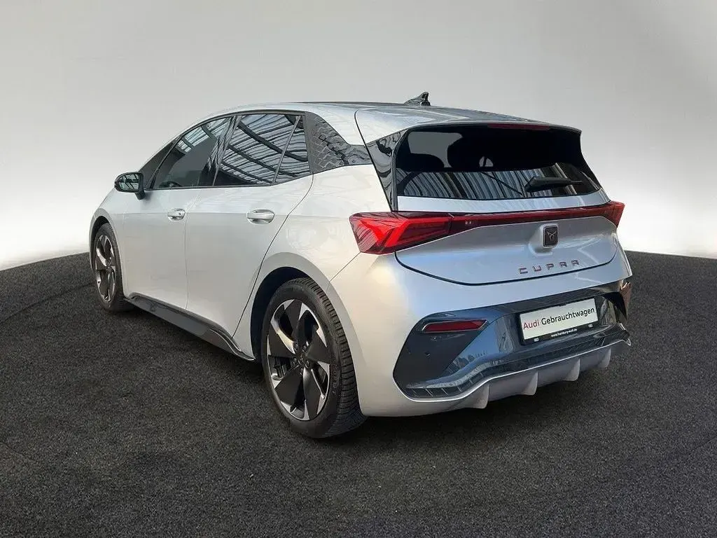 Używany Cupra Born 169 kW (231 KM) 2025 Srebrny Hatchback
