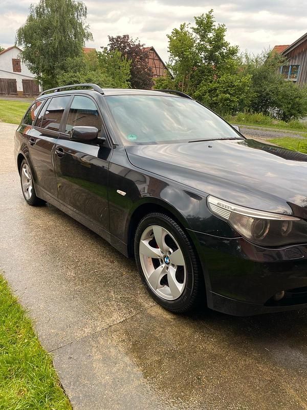Gebraucht BMW 525 177 PS (130 kW) 2005 Schwarz Kombi
