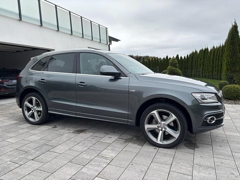 Gebraucht Audi Q5 S-Line 230 PS (169 kW) 2013 Grau SUV