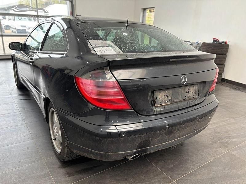 Gebraucht Mercedes C200 163 PS (119 kW) 2003 Schwarz Coupé