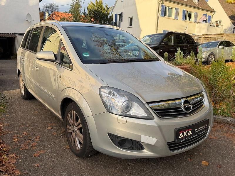 Grau Gebraucht 2009 Opel Zafira Innovation Van / Kleinbus | 3.550 € (Fairer Preis) - Bild 1/4