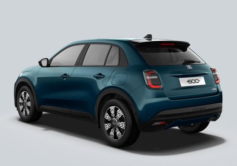 Neu Fiat 600 Icon 145 PS (106 kW) 2025 Cinema schwarz SUV