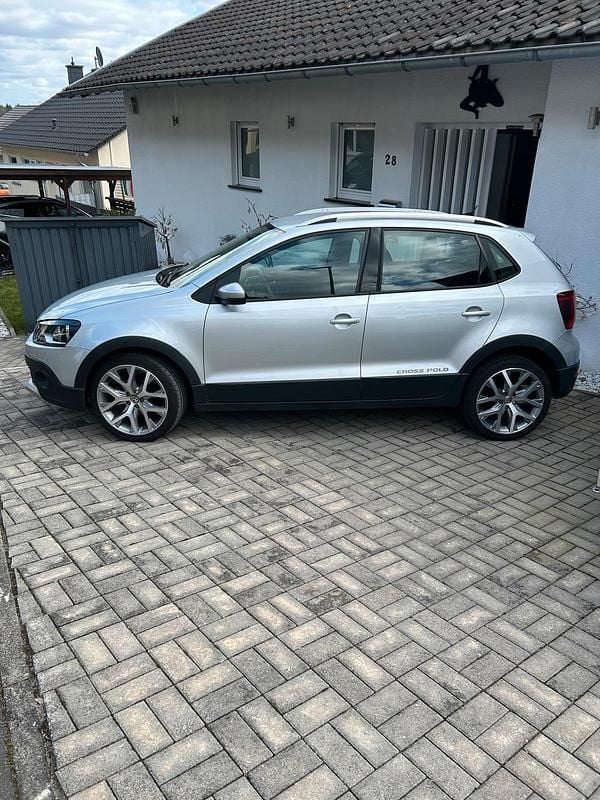 Gebraucht VW Polo Cross 90 PS (66 kW) 2016 Silber Kleinwagen