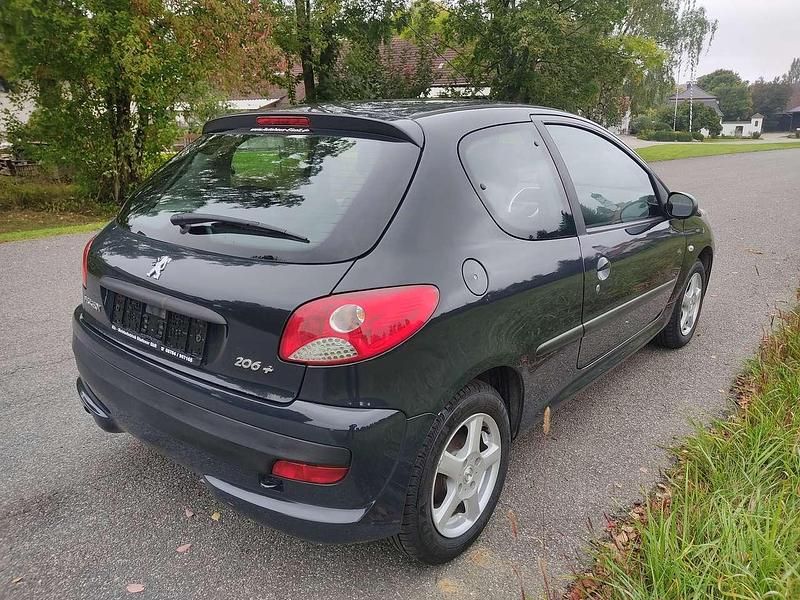 Gebraucht Peugeot 206 Basis 73 PS (53 kW) 2011 Gris hurricane Kleinwagen
