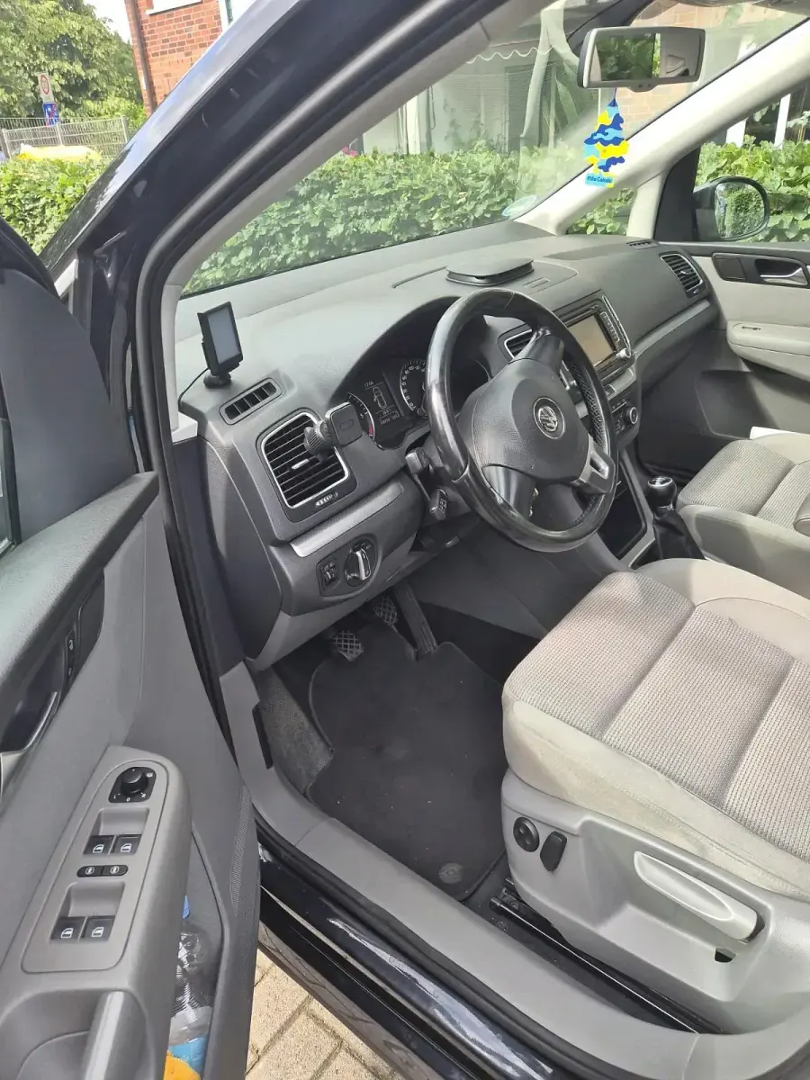 Gebraucht VW Sharan 140 PS (102 kW) 2011 Schwarz Van / Kleinbus