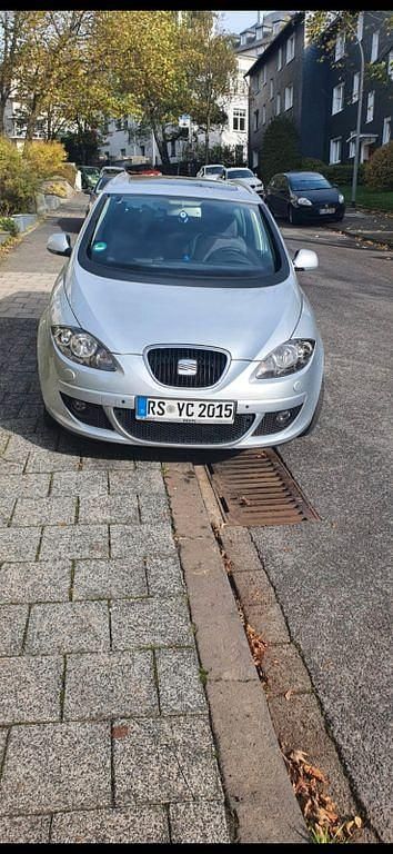 Silber Gebraucht 2008 Seat Altea XL Van / Kleinbus | 3.799 € (Teuer) - Bild 1/4