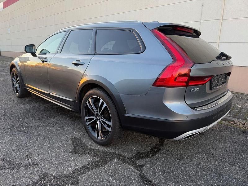 Gebraucht Volvo V90 CC Pro 235 PS (172 kW) 2019 Grau Kombi