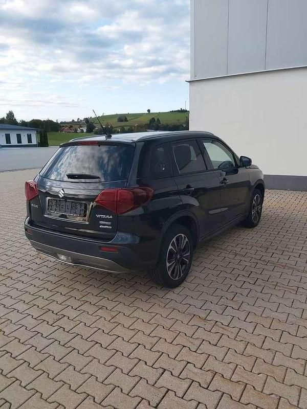Gebraucht Suzuki Vitara 140 PS (102 kW) 2020 Schwarz SUV