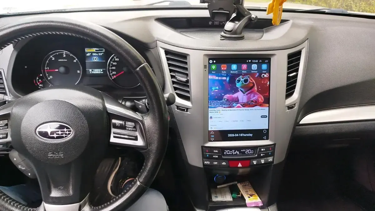 Second-hand Subaru Outback 150 CP (110 kW) 2013 Auriu Break