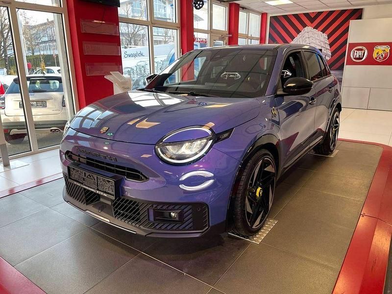 Violett Neu 2025 Abarth 600e Scorpionissima SUV | 49.980 € (Teuer) - Bild 1/4