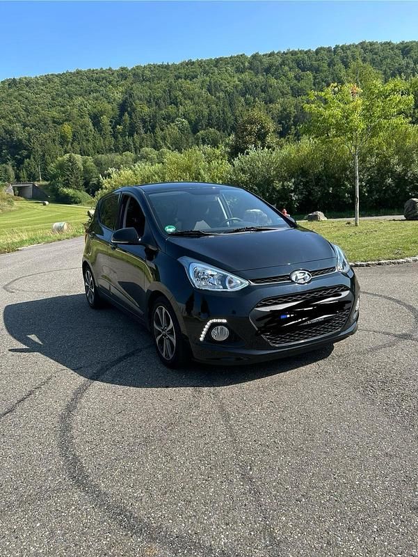 Schwarz Gebraucht 2014 Hyundai i10 Edition Kleinwagen | 4.850 € (Guter Preis) - Bild 1/4