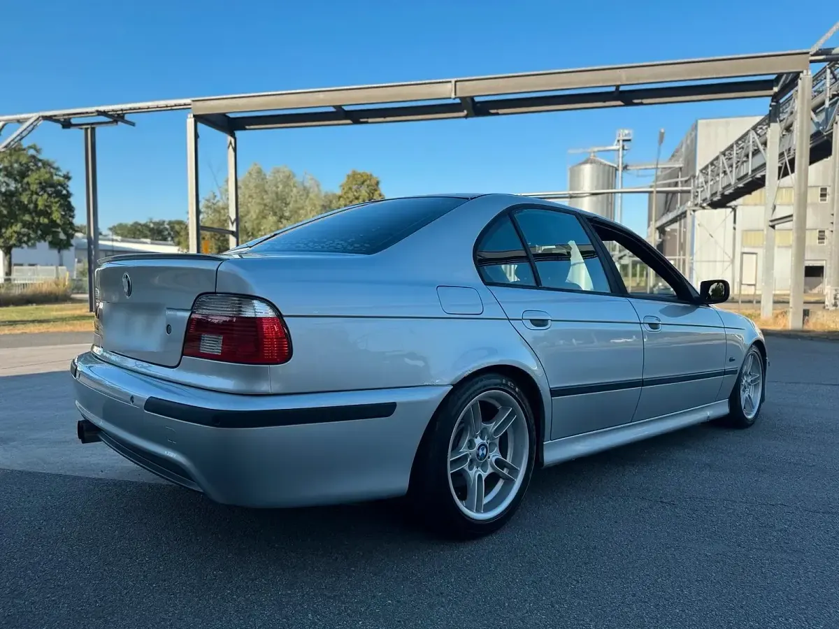 Gebraucht BMW 525 M Sport 192 PS (141 kW) 2002 Silber Limousine