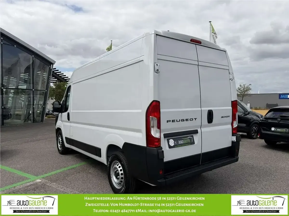 Neu Peugeot Boxer 140 PS (102 kW) 2026 Weiß Van