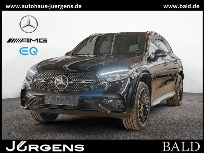 Schwarz unilack schwarz Gebraucht 2025 Mercedes GLC300e AMG SUV | 63.480 € (Guter Preis) - Bild 1/4