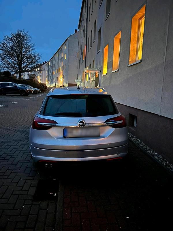 Grau Gebraucht 2014 Opel Insignia OPC Kombi | 6.200 € (Guter Preis) - Bild 1/4