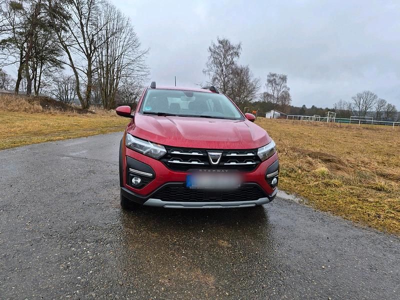 Gebraucht Dacia Sandero Stepway 100 PS (73 kW) 2022 Rot Kleinwagen