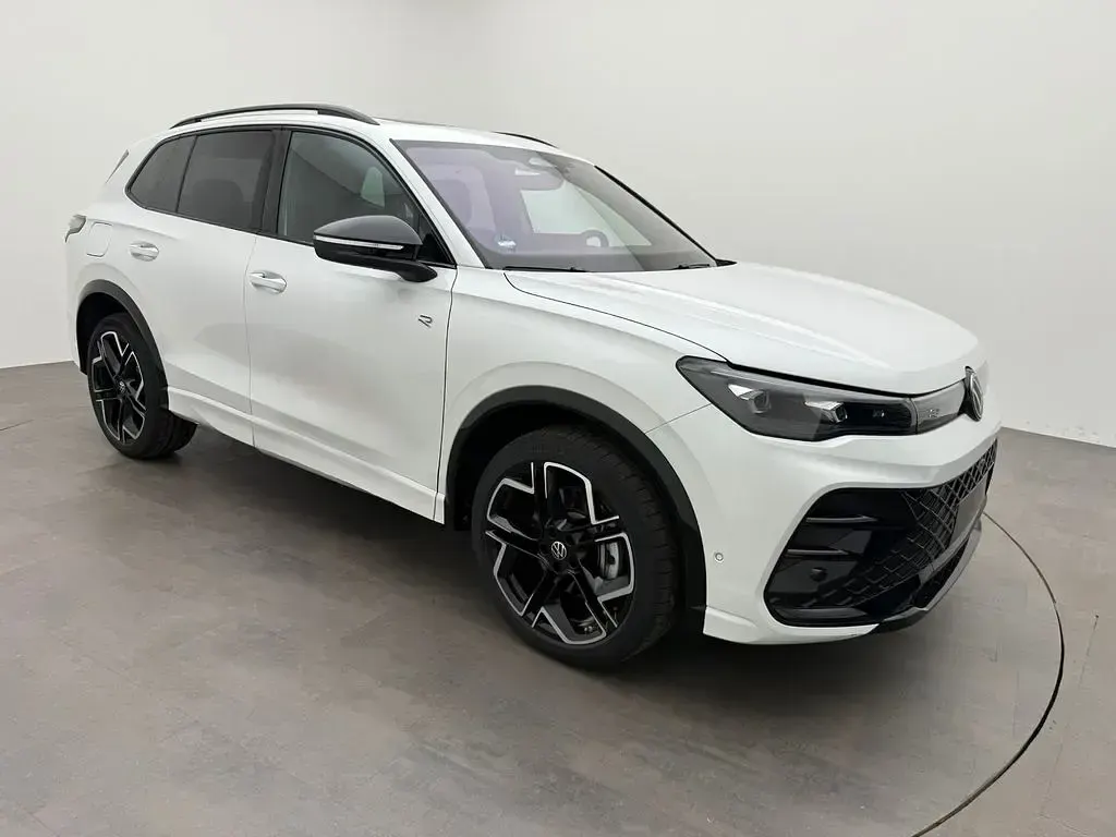 Gebraucht VW Tiguan R-line 272 PS (200 kW) 2025 Weiß SUV