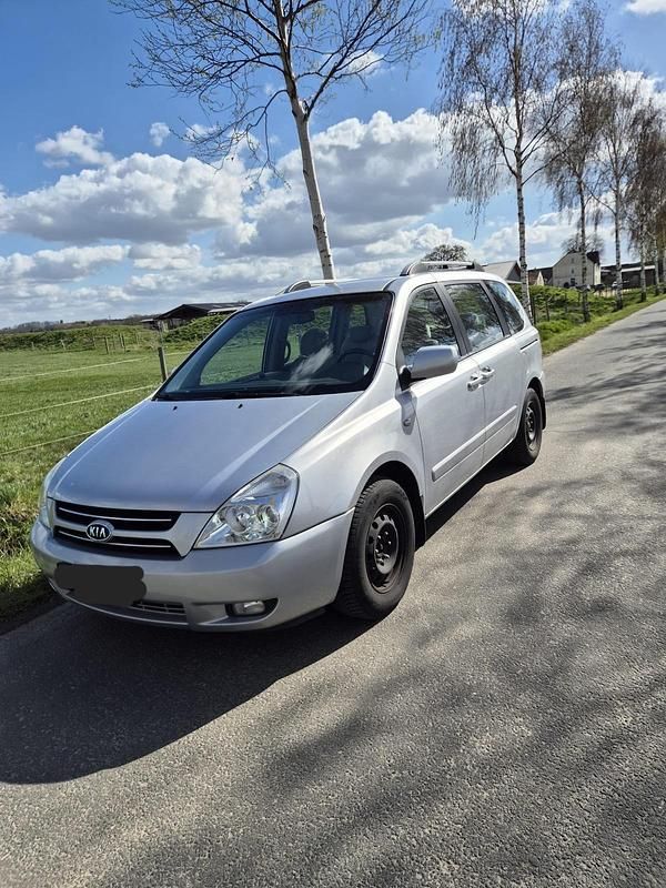 Gebraucht Kia Carnival EX 185 PS (136 kW) 2007 Silber Van / Kleinbus