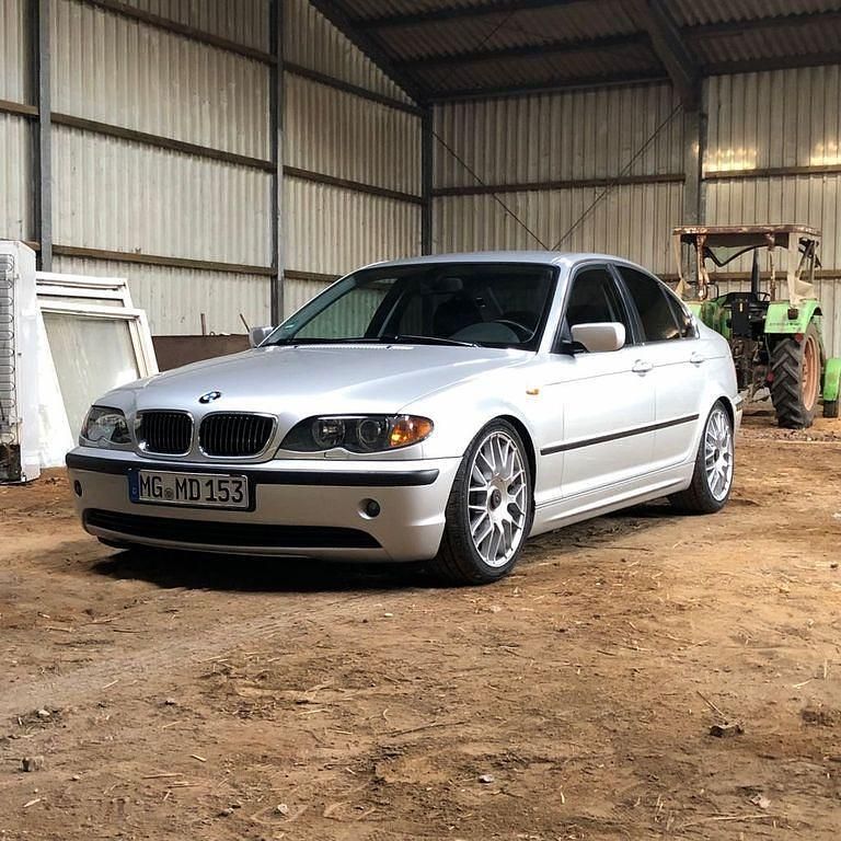 Gebraucht BMW 320 170 PS (125 kW) 2002 Silber Limousine