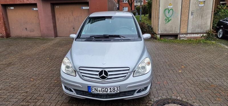 Silber Gebraucht 2005 Mercedes B170 Van / Kleinbus | 3.000 € (Guter Preis) - Bild 1/4