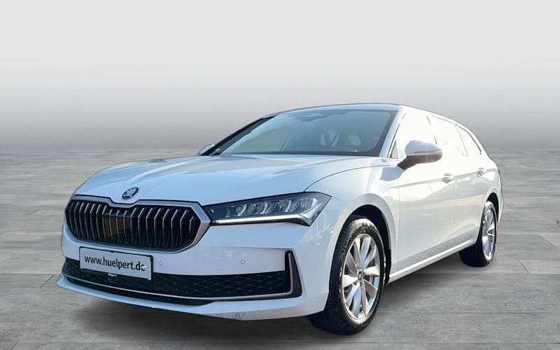 Neu Skoda Superb Selection 193 PS (141 kW) 2026 Weiß Kombi