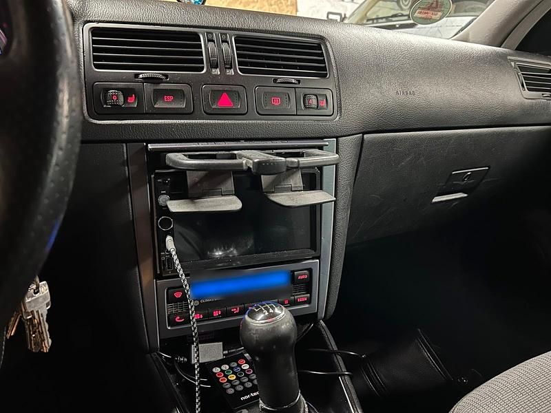 Gebraucht VW Bora 131 PS (96 kW) 2005 Schwarz Kombi