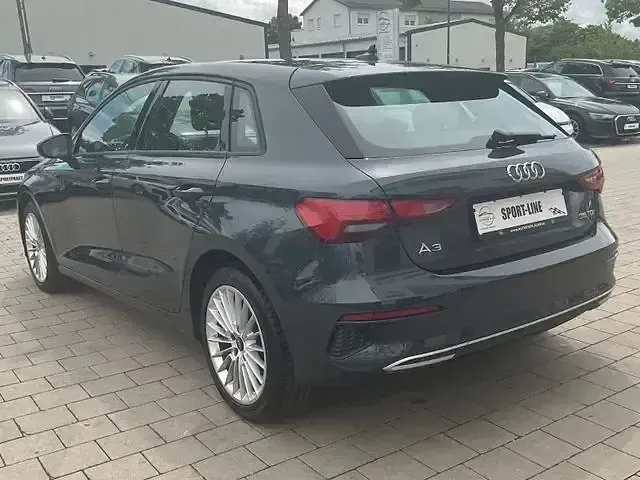 Gebraucht Audi A3 Advanced 150 PS (110 kW) 2023 Grau Limousine