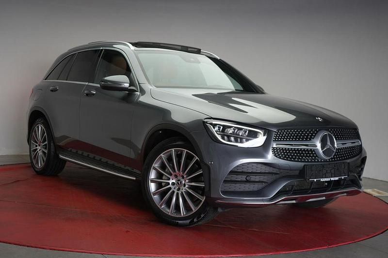 Selenitgrey Gebraucht 2022 Mercedes GLC220 AMG line SUV | 38.490 € (Fairer Preis) - Bild 1/4