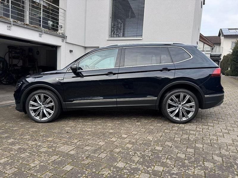 Schwarz Gebraucht 2017 VW Tiguan Allspace SUV | 16.600 € (Fairer Preis) - Bild 1/4