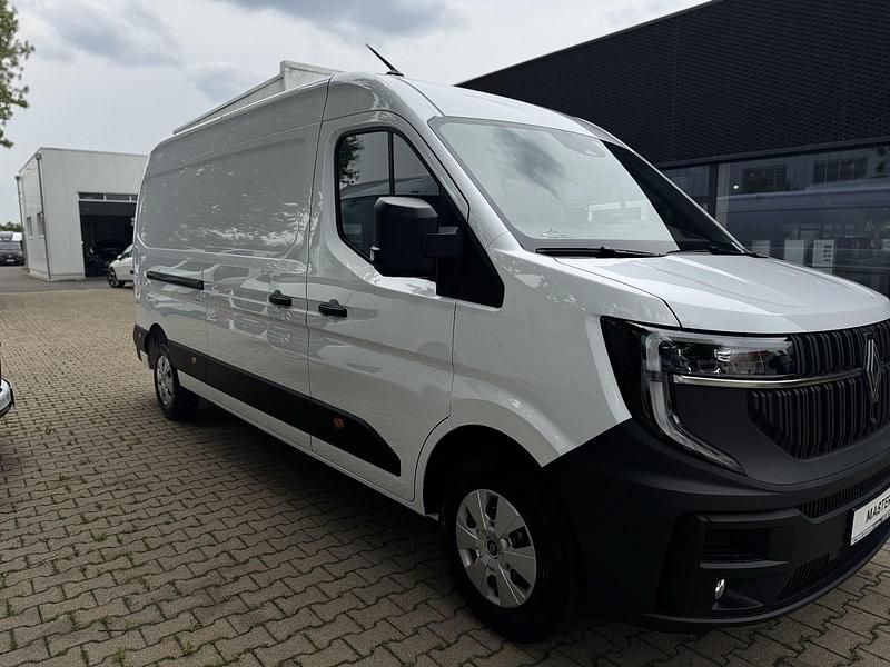 Neu Renault Master 150 PS (110 kW) 2025 Van