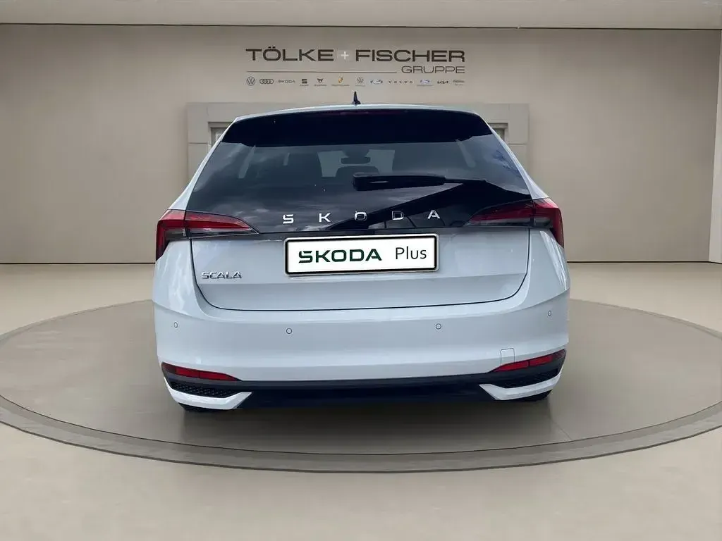 Gebraucht Skoda Scala Selection 116 PS (85 kW) 2025 Weiß Kleinwagen