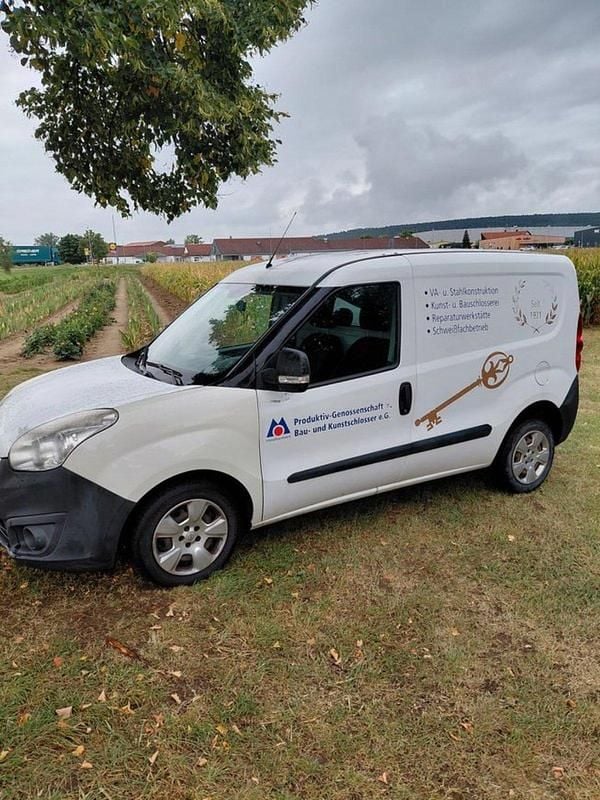 Gebraucht Opel Combo 90 PS (66 kW) 2013 Weiß Van / Kleinbus